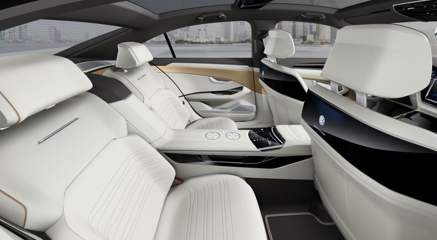  Volkswagen C Coupe GTE Concept 2015 года  (фото 4 из 14)